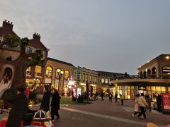 -王府井奥莱临潼小镇(临潼店)