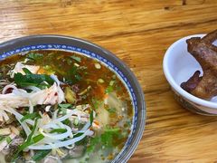-巍山𤆵肉饵丝