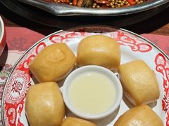 -何师傅美蛙鱼头(汉街店)