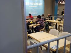 大堂-灵芝妹子海鲜米线(凯德和平广场店)
