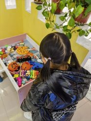 -爆米花儿童美发乐园