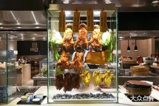 5.9折、4折抢环球港凯悦酒店双人自助餐、六人餐