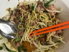 猪脚冬阴功面-马里奥明星猪脚饭