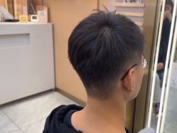 -一東造型烫发染发