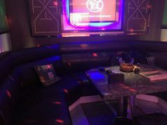-麦克小熊时尚量贩KTV(侨乡店)