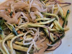 -关东小磨东北菜(上海长风大悦城店)