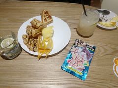 -藏猫猫咖啡主题馆(中央大道店)