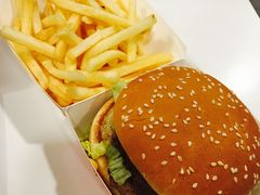 -麦当劳(新华路步步高店)