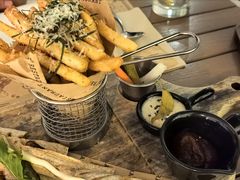 -Mark&Mars Restaurant