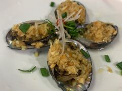 -四川小胡子海鲜(丁村万人海鲜广场店)