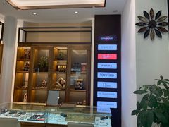 -回瑞眼镜·蔡司·依视路官方授权店(广益路万达店)