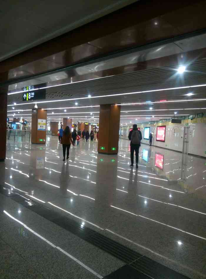 双桥路(地铁站)-"成都地铁的体验,应该算是很好的,本来.