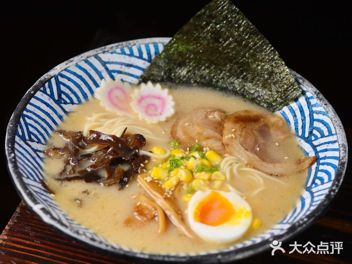 仙隐小鹿料理食堂(沙市人信汇店)鲜熬豚骨叉烧拉面图片
