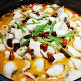 酸菜鱼的汤真是绝了，每次喝汤得三碗，鱼非常新鲜了