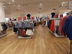 -优衣库(银川新华百货CCMall店)