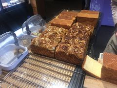 -万利隆·活力烘焙(人民路店)