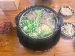 -丽虹云南过桥米线(兴工街店)