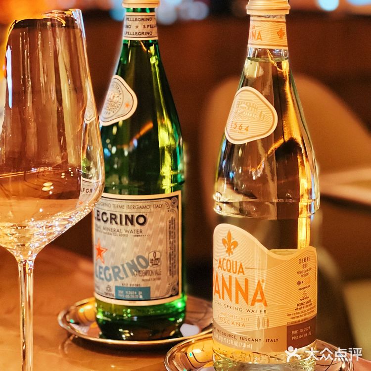 [礼花]北京探店｜京城氛围天花板，藏在西单大悦城的牛排家❗ 