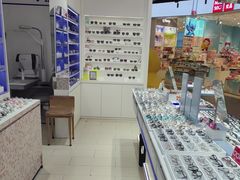 -美式眼镜·授权蔡司.依视路.尼康.豪雅.明月(南翔印象城店)