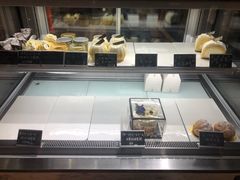 面包甜点陈列柜-KOMUGI 小麦家(新地假日广场店)