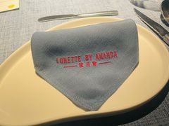 -弦月窗LUNETTE BY AMANDA(复兴路店)