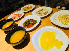 -极简·炭火烤肉主题餐厅·龙虾烧烤·烤羊排(宝龙店)