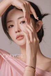 -onlygirl摄影美学馆高端定制(江滩店)