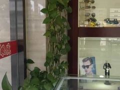 -吴良材眼镜(北中路店)