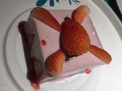 草莓外交官-蜜桃花开·中西融合菜E&W(南长街店)