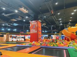 -蹦蹦跳跳(新奥购物中心店)