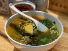 酸菜红烧牛肉面-豫厨老汤拉面(企业广场店)