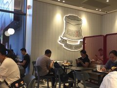 大堂-肯德基(芳和店)