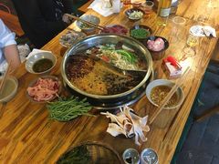 鸳鸯火锅-岗上渣渣老火锅(两路口店)