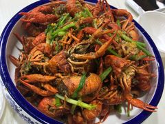 -虾弄弄海派小龙虾·牛羊蝎子火锅