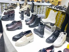 -燕莎奥特莱斯购物中心