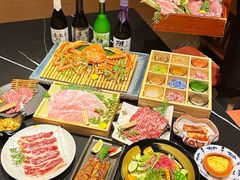 -山川小町·极番烧肉(新地假日广场店)
