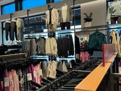 -lululemon(比斯特购物村店)