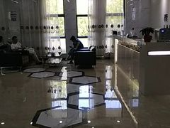 -茂菊口腔连锁(浦东南路店)