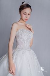 -予白婚纱礼服馆