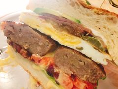 瀑布芝士牛肉汉堡-阿妮叶李(光谷世界城店)