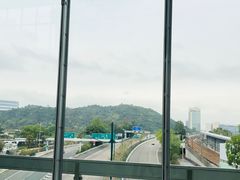 -东荟城名店仓