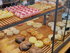 -焙丽拾光(麦凯乐直营店)