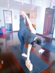 -Yvon yoga 瑜伽·精准体态管理中心
