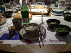 -尚尚仙·酸汤猪手·猪肚鸡火锅(华联万柳购物中心店)