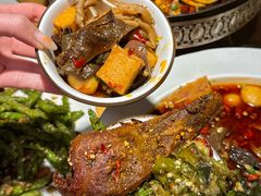 -小三峡食府(西五路店)