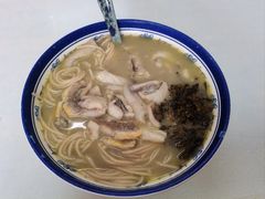 招牌黄鱼面-明呈黄鱼面馆(斜土路店)