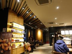 -星巴克臻选(莘庄仲盛店)