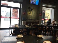 大堂-巴四老城区炭火蛙锅(张江店)