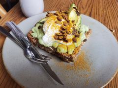 牛油果吐司-BOR Eatery(安福路店)