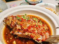 香酥大鲫鱼-费大厨辣椒炒肉(正佳广场店)